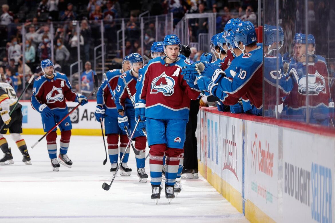 Avalanche Start Season as Cup Favorites